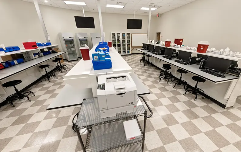 PCOM Georgia's pharmacy laboratories and learning stations